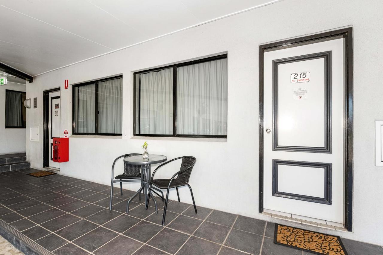 Alara Motor Inn Mackay Exterior foto